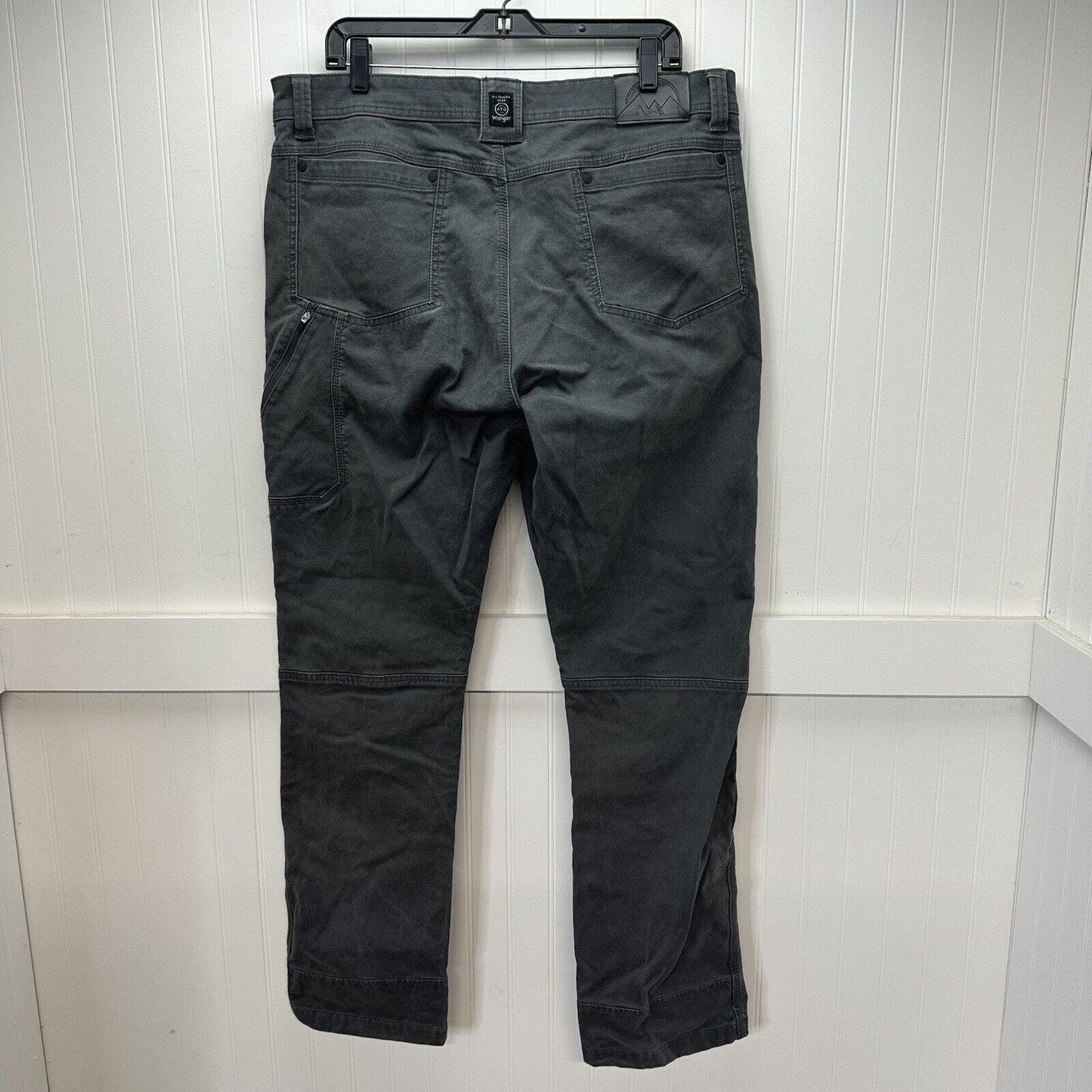 Wrangler Jeans Mens 38 ATG All Terrain Gear Gray Double Knee Work Pants *Mark