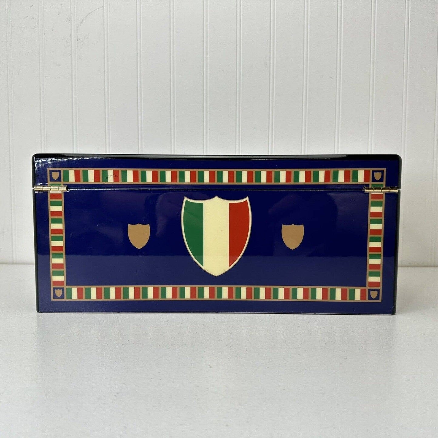 CAO “Italia” Dark Blue Special Edition Humidor 14”x10”x6” With Presentation Bag