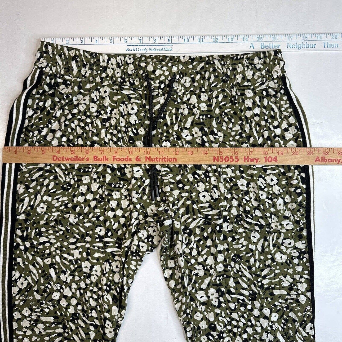 Liverpool Easy Fit Cropped Jogger Pant XL Green Animal Print Side Stripe Pull On