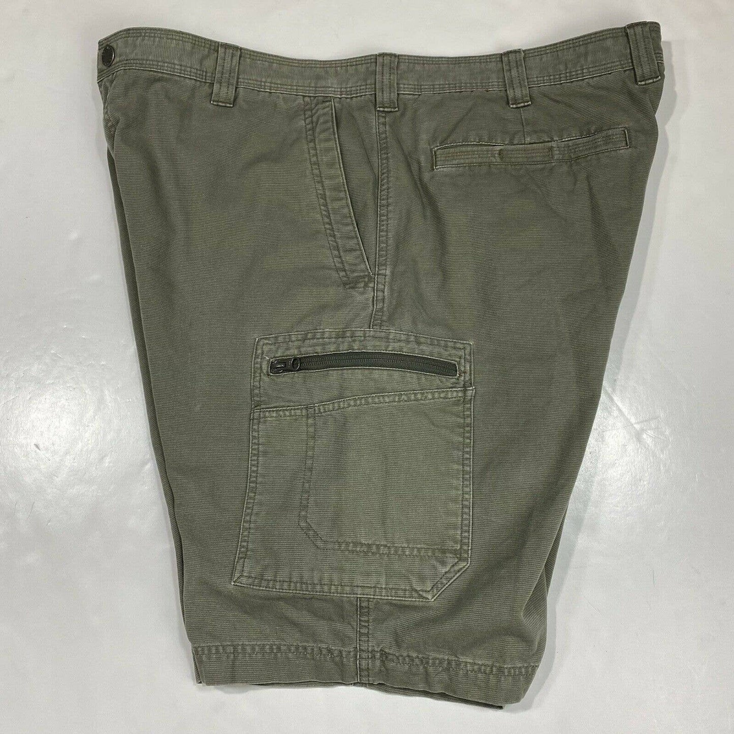 Columbia Cargo Shorts Sz 40 Mens Olive Green Denim 100%Cotton 22”Long