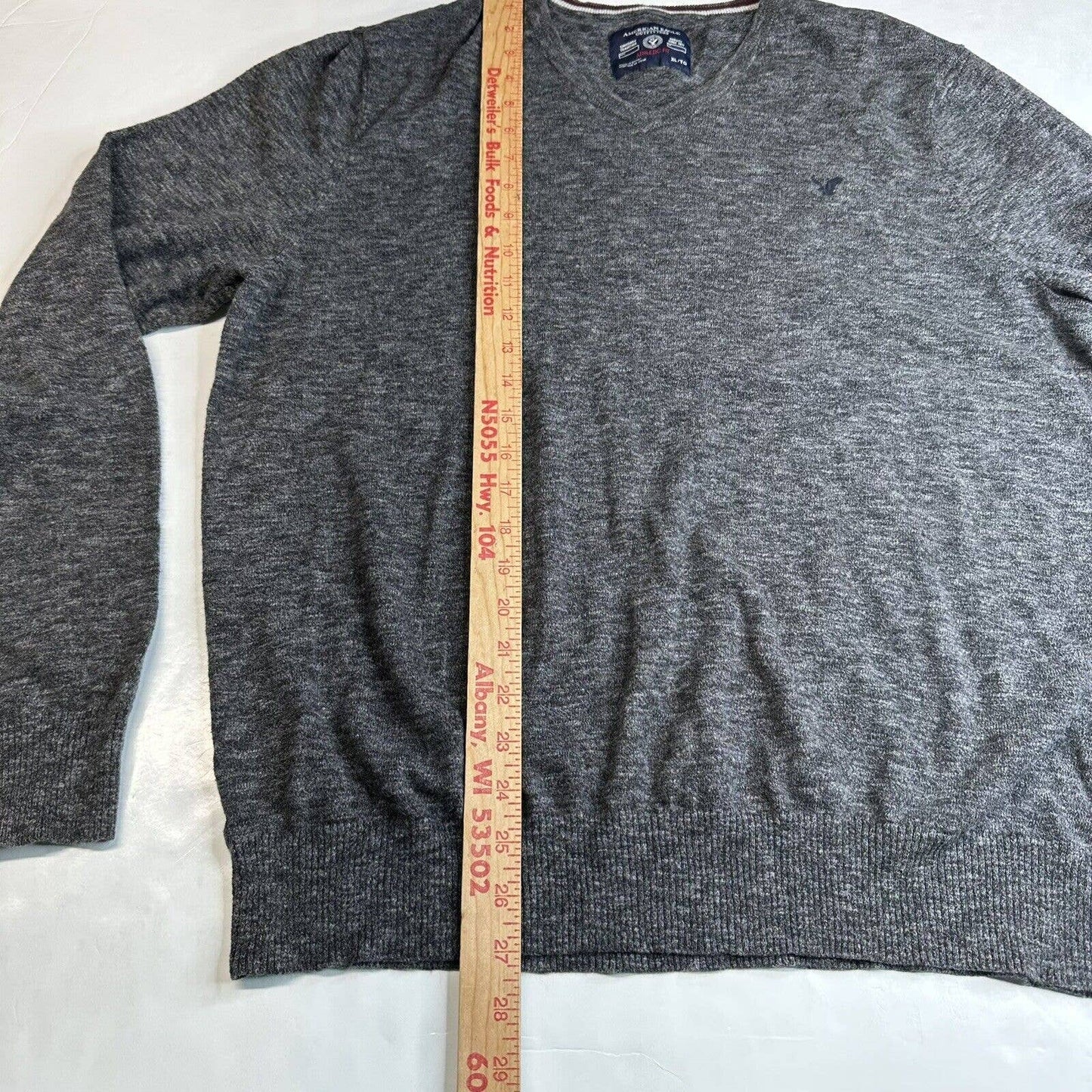 American Eagle Sweater Men XL Gray V-Neck Athletic Fit Long Sleeve Knit Cotton