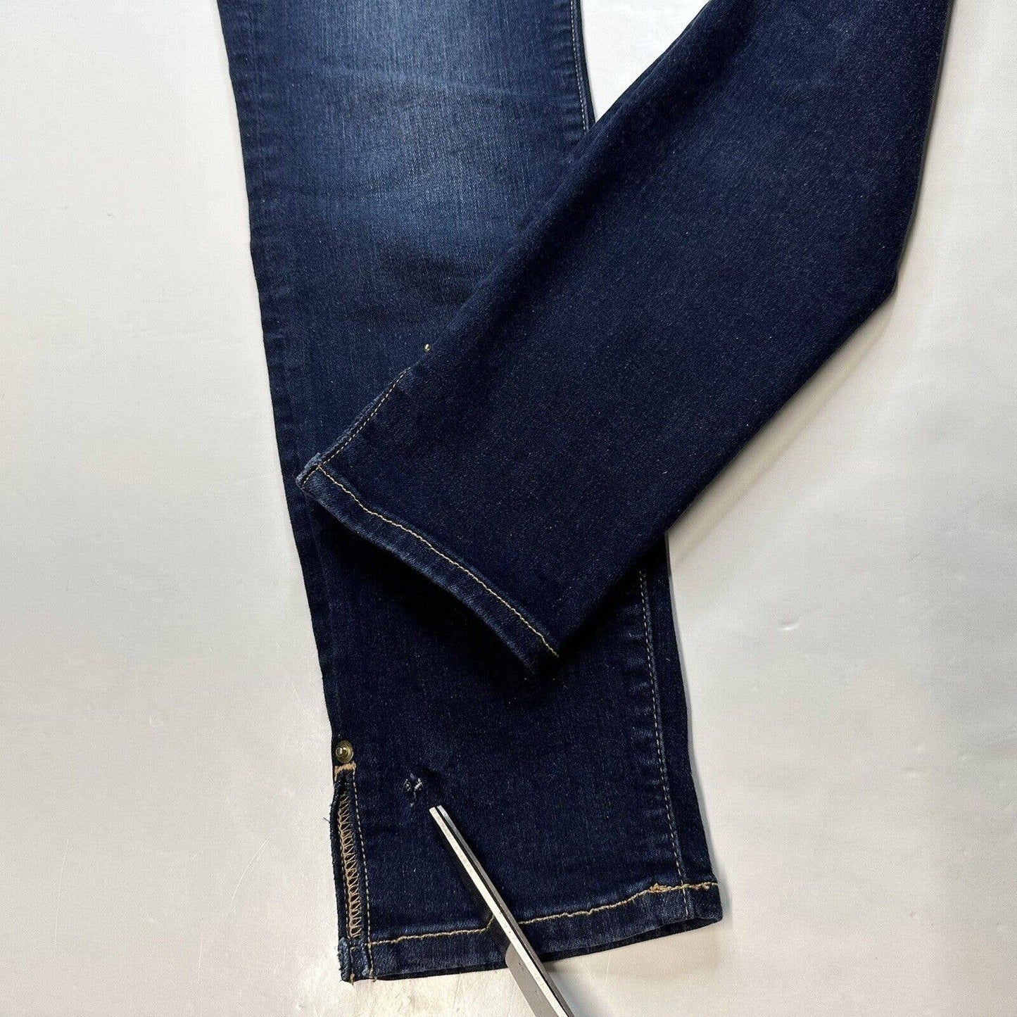 Frame Le Skinny De Jeanne Jeans 29 Midrise Stretch Denim Blue Split Hem *Hole